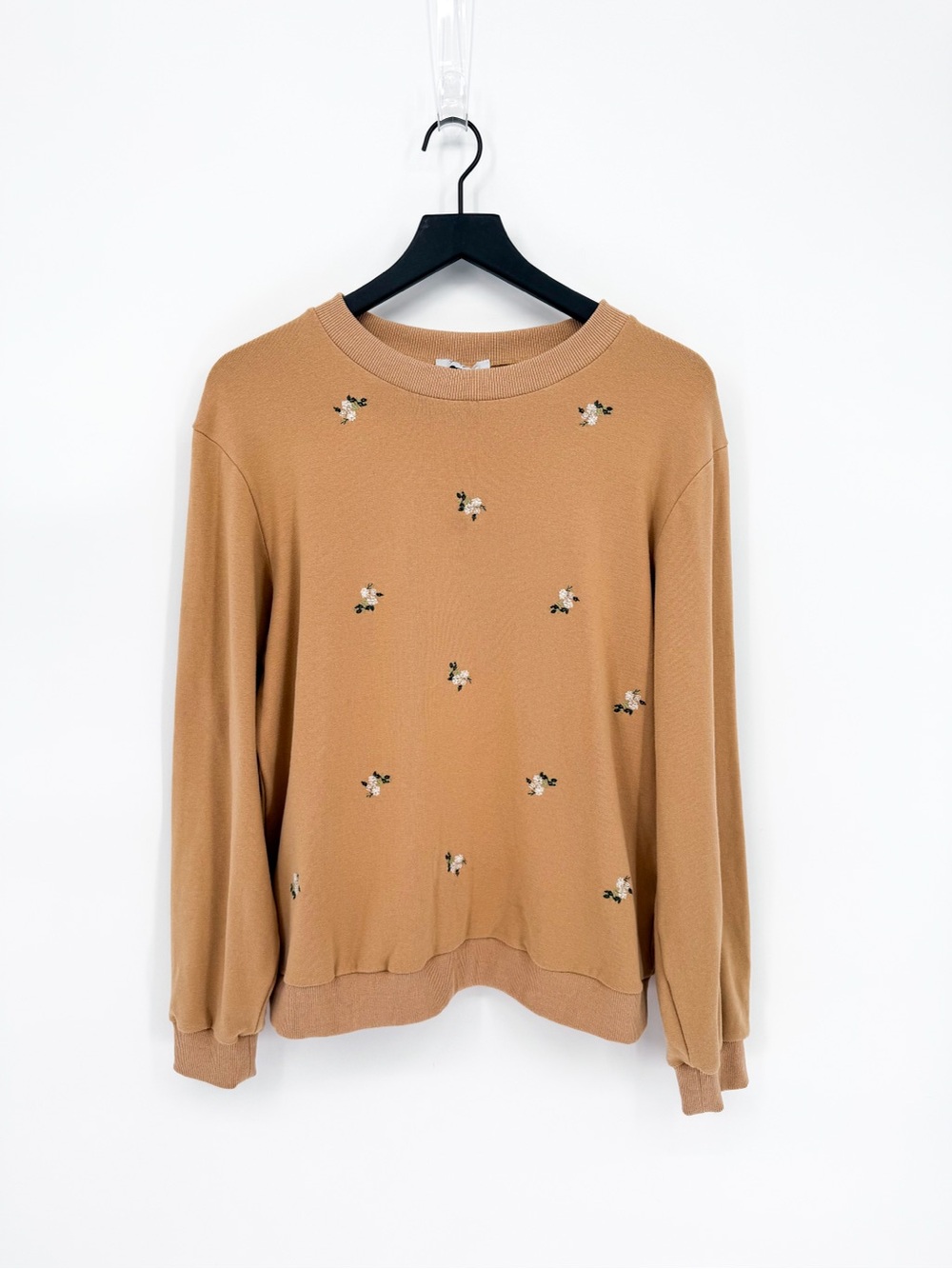 ☀️ 3/$25 Polagram Tan Embroidered Floral Crewneck Lightweight Sweatshirt Medium